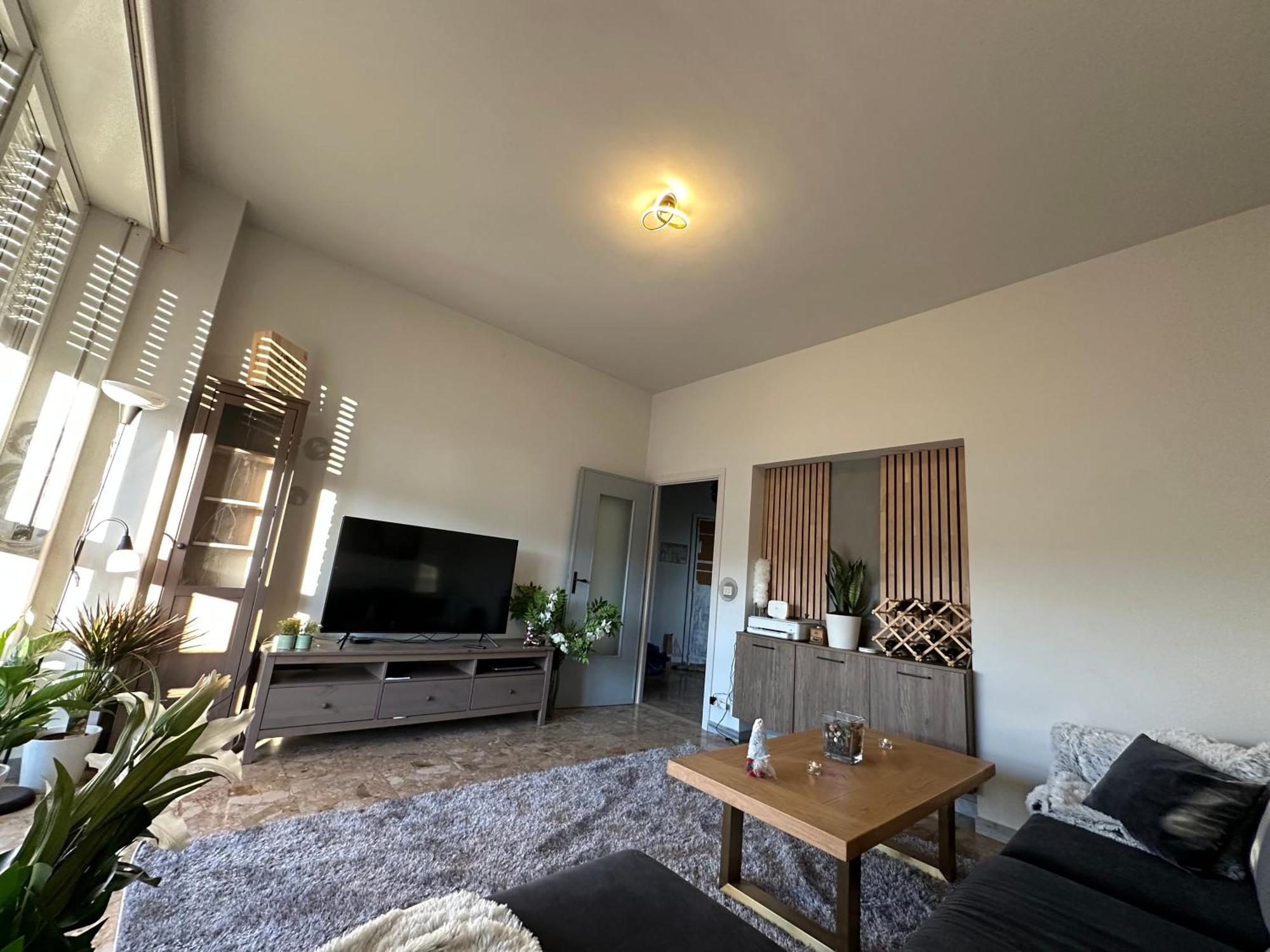 Affordable 3 Roms Appartment With Special Price Summer 2025 Доляни Екстериор снимка